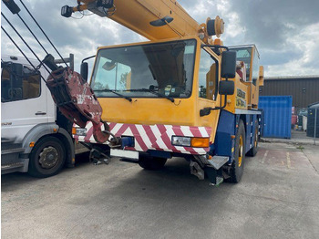 Guindaste móvel LIEBHERR LTM 1040-2.1