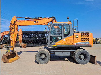 Escavadeira de rodas DOOSAN DX140W-5