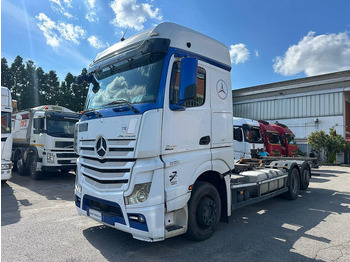 Caminhão chassi MERCEDES-BENZ Actros 2545