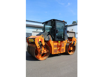 Compactador de asfalto CATERPILLAR