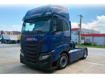 Locação de IVECO S-WAY-AS440S53T/FP LT Sattelzugmaschine+LIVING... IVECO S-WAY-AS440S53T/FP LT Sattelzugmaschine+LIVING...: foto 1