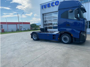 Locação de IVECO S-WAY-AS440S53T/FP LT Sattelzugmaschine+LIVING... IVECO S-WAY-AS440S53T/FP LT Sattelzugmaschine+LIVING...: foto 5