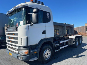 Caminhão transportador de contêineres/ Caixa móvel SCANIA R144