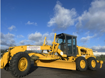 Motoniveladora KOMATSU