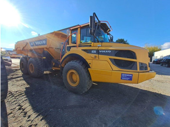 Caminhão articulado VOLVO A25G