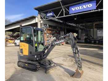 Mini escavadeira VOLVO EC18E