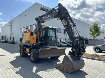 Escavadeira de rodas VOLVO EWR150E