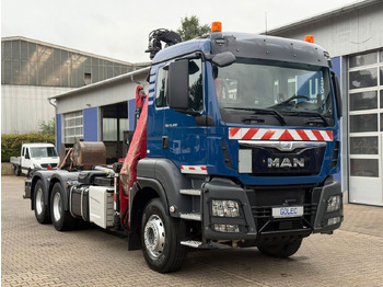 Locação de  MAN TGS 28.480 6x4 Abrollkipper Kran Greifer 4,63 T MAN TGS 28.480 6x4 Abrollkipper Kran Greifer 4,63 T: foto 1