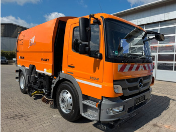 Varredora urbana MERCEDES-BENZ Atego 1324