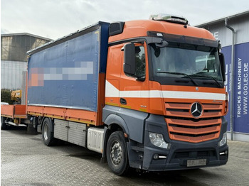 Caminhão com lona MERCEDES-BENZ Actros