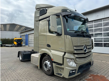 Tractor MERCEDES-BENZ Actros 1840