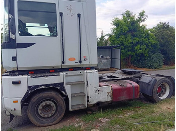 Tractor RENAULT Magnum 440: foto 5