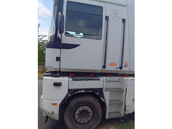 Tractor RENAULT Magnum 440: foto 4