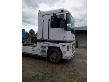 Tractor RENAULT Magnum 440