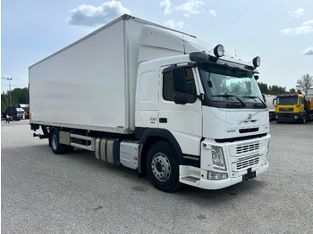 Caminhão frigorífico VOLVO FM 330