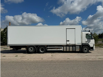 Caminhão frigorífico VOLVO FM330: foto 4