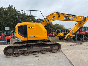Escavadora de rastos JCB