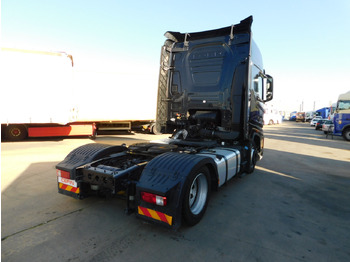 Tractor Ford F max ll 4x2 scab e6 eco 16spdamt ecotorq: foto 3