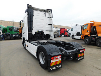 Tractor Volvo Fh: foto 4