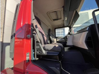 Caminhão com lona MAN TGM 18.320 4x2 BL Durchladbar - mit Tandemhänger: foto 5