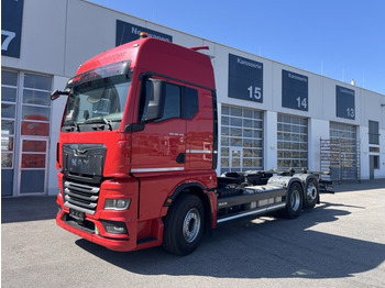 Caminhão transportador de contêineres/ Caixa móvel MAN TGX