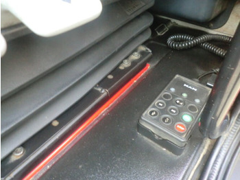 Caminhão furgão MAN L35 10.163 4x2: foto 3 Caminhão furgão MAN L35 10.163 4x2: foto 3