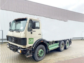 Caminhão chassi MERCEDES-BENZ