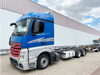Caminhão transportador de contêineres/ Caixa móvel MERCEDES-BENZ Actros 2542