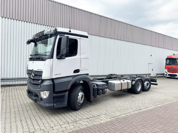 Caminhão chassi MERCEDES-BENZ Actros 2548