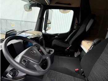 Fotografia de interior 1: Caminhão polibenne nuevo Mercedes-Benz Actros 2645 L 6x4 Actros 2645 L 6x4, MultimediaCockpit, Motorabtrieb, Funk Fotografia de interior 1: Caminhão polibenne nuevo Mercedes-Benz Actros 2645 L 6x4 Actros 2645 L 6x4, MultimediaCockpit, Motorabtrieb, Funk