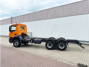 Caminhão chassi nuevo Mercedes-Benz Arocs 2633 6x4, Automatik, 2x Nebenantrieb Arocs 2633 6x4, 2x Nebenantrieb: foto 2