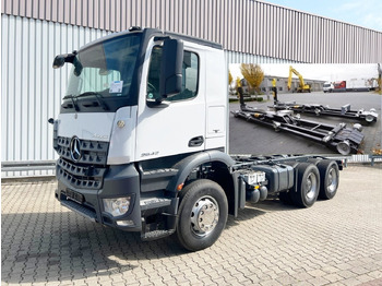 Caminhão polibenne MERCEDES-BENZ Arocs 2642