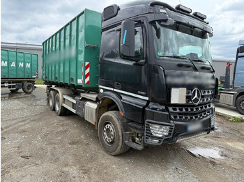 Caminhão polibenne MERCEDES-BENZ Arocs 3351