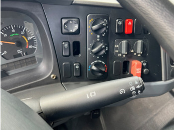 Camião de caixa aberta/ Plataforma Mercedes-Benz Axor 1829 A 4x4 Axor 1829 A 4x4: foto 2