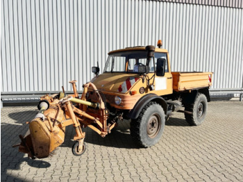 Caminhão basculante UNIMOG