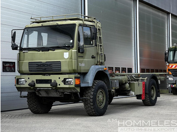 Caminhão MAN 18.225