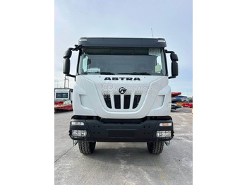 Caminhão chassi IVECO Astra