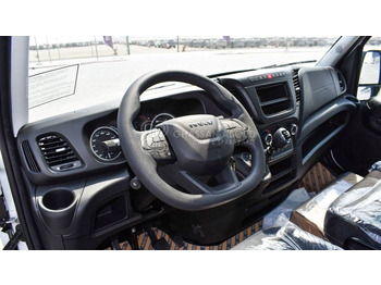 Fotografia de interior 1: Furgão nuevo IVECO Daily 50C15VH /Euro 3 Highroof Van H3 Wheelbase 4100 MY2024 Fotografia de interior 1: Furgão nuevo IVECO Daily 50C15VH /Euro 3 Highroof Van H3 Wheelbase 4100 MY2024