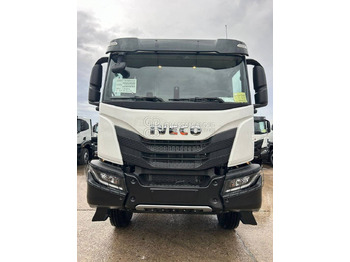 Caminhão chassi IVECO T-WAY