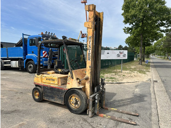Empilhadeira a diesel HYSTER