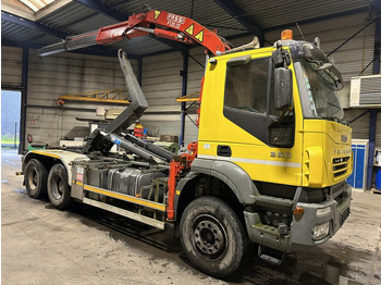 Caminhão polibenne IVECO Trakker