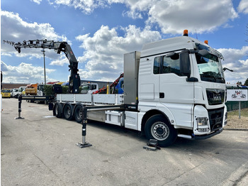 Caminhão grua MAN TGX