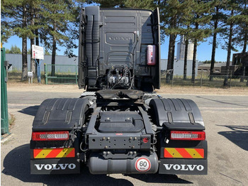 Tractor Volvo FH 460 LNG GAS ADR - ACC - Dynamic Steering - I-park Cool - Lane Keeping Support - collision warning - leather - ... BE Truck: foto 5 Tractor Volvo FH 460 LNG GAS ADR - ACC - Dynamic Steering - I-park Cool - Lane Keeping Support - collision warning - leather - ... BE Truck: foto 5