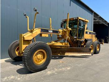 Motoniveladora CATERPILLAR 140H