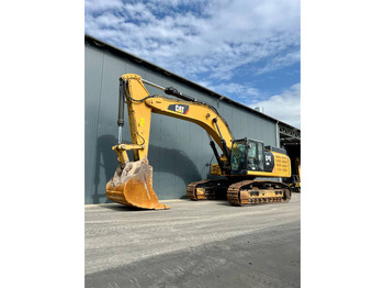 Escavadora de rastos CATERPILLAR 352F