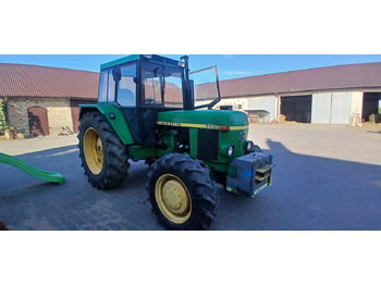 Trator JOHN DEERE 3E Series