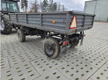 Reboque basculante agrícola