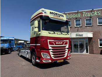 Caminhão chassi DAF XF 480