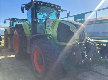 Trator CLAAS Axion 830