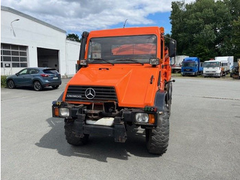 Caminhão basculante UNIMOG